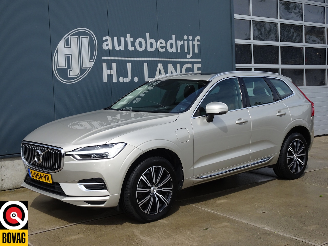 Volvo XC60 - 2.0 T8 Twin Engine AWD Inscription 2.0 T8 Twin Engine AWD Inscription - AutoWereld.nl