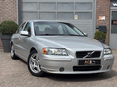 Volvo S60 - 2.4 Nette staat. Goed onderhouden
