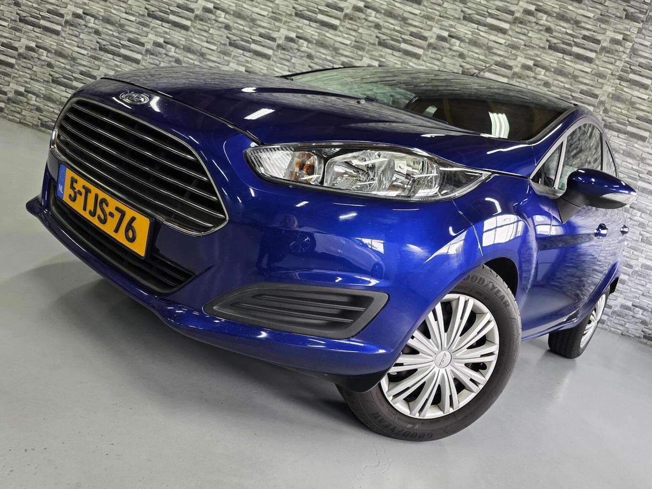 Ford Fiesta - 1.0 Style *Nieuwe APK*Navi*NL auto met NAP*! - AutoWereld.nl