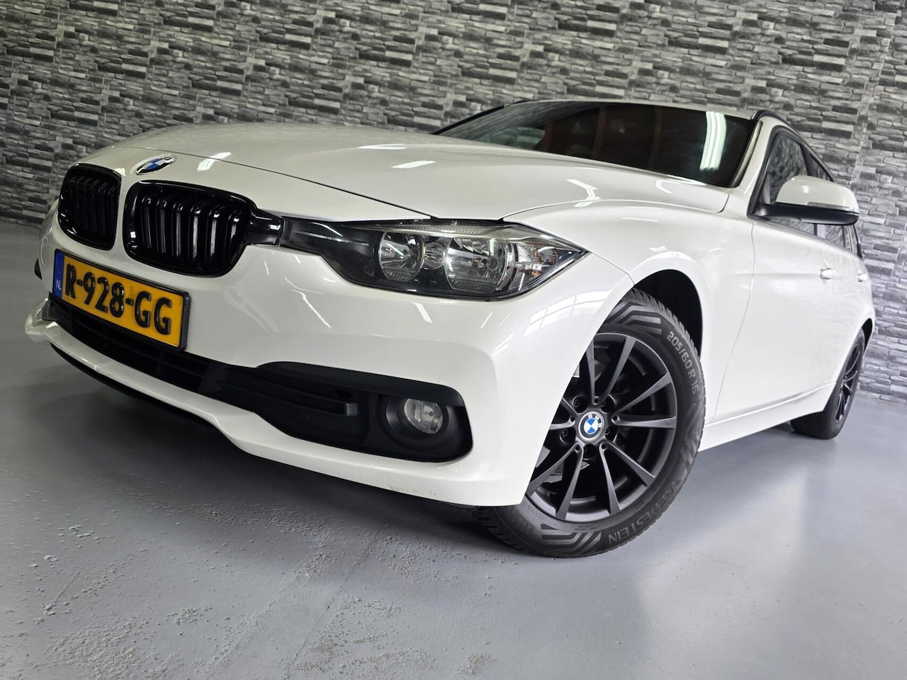 BMW 3-serie Touring - 316d Centennial Executive*Parelmoer wit* - AutoWereld.nl