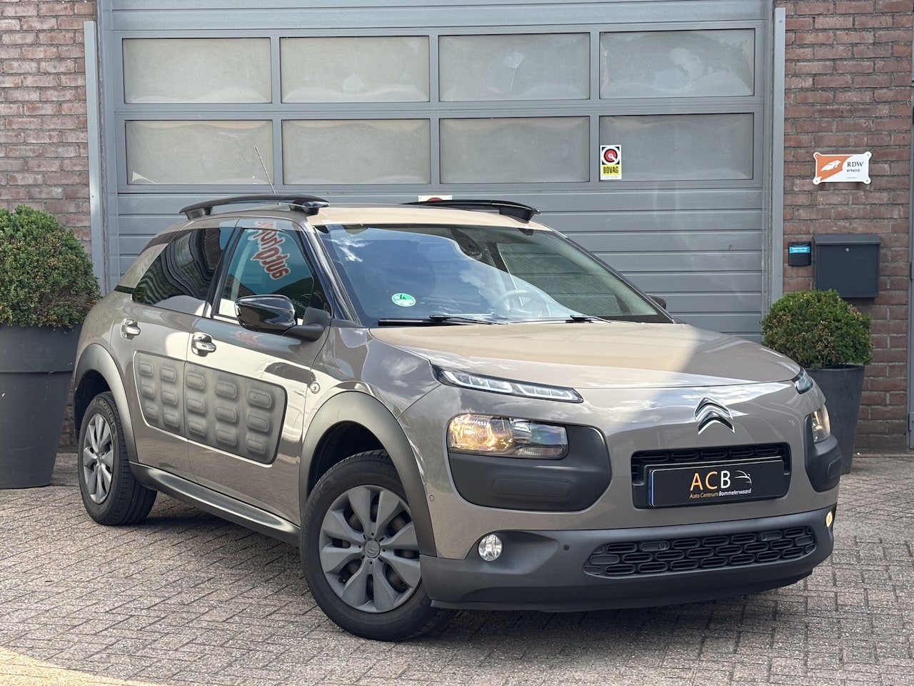Citroën C4 Cactus - 1.6 BlueHDi Shine Netjes onderhouden!! - AutoWereld.nl