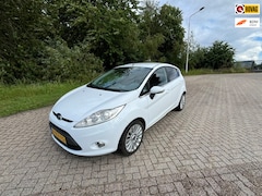 Ford Fiesta - 1.4 Ghia*CLIMA*STOELVERW*97PK*NW DIS*VOLL ONDERHOUDEN