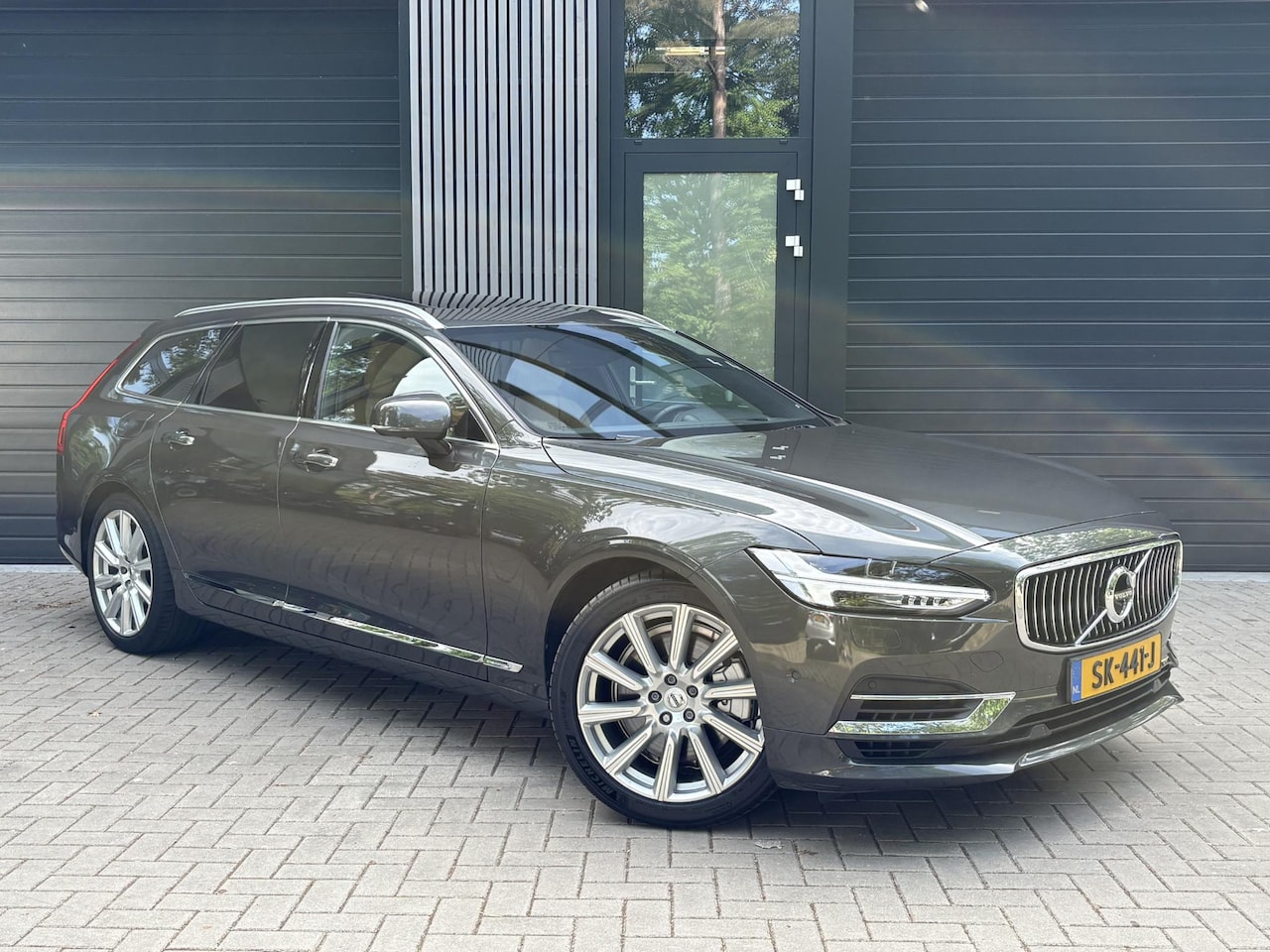 Volvo V90 - 2.0 T8 AWD Inscription 2.0 T8 AWD Inscription - AutoWereld.nl