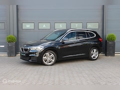 BMW X1 - sDrive20i High Executive|M-Sport|HEAD-UP|LED|PANO|NAP