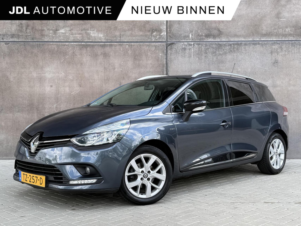 Renault Clio Estate - 0.9 TCe Limited | Navigatie | Airco | Dealer onderhouden | PDC | APK 07-2027 | - AutoWereld.nl