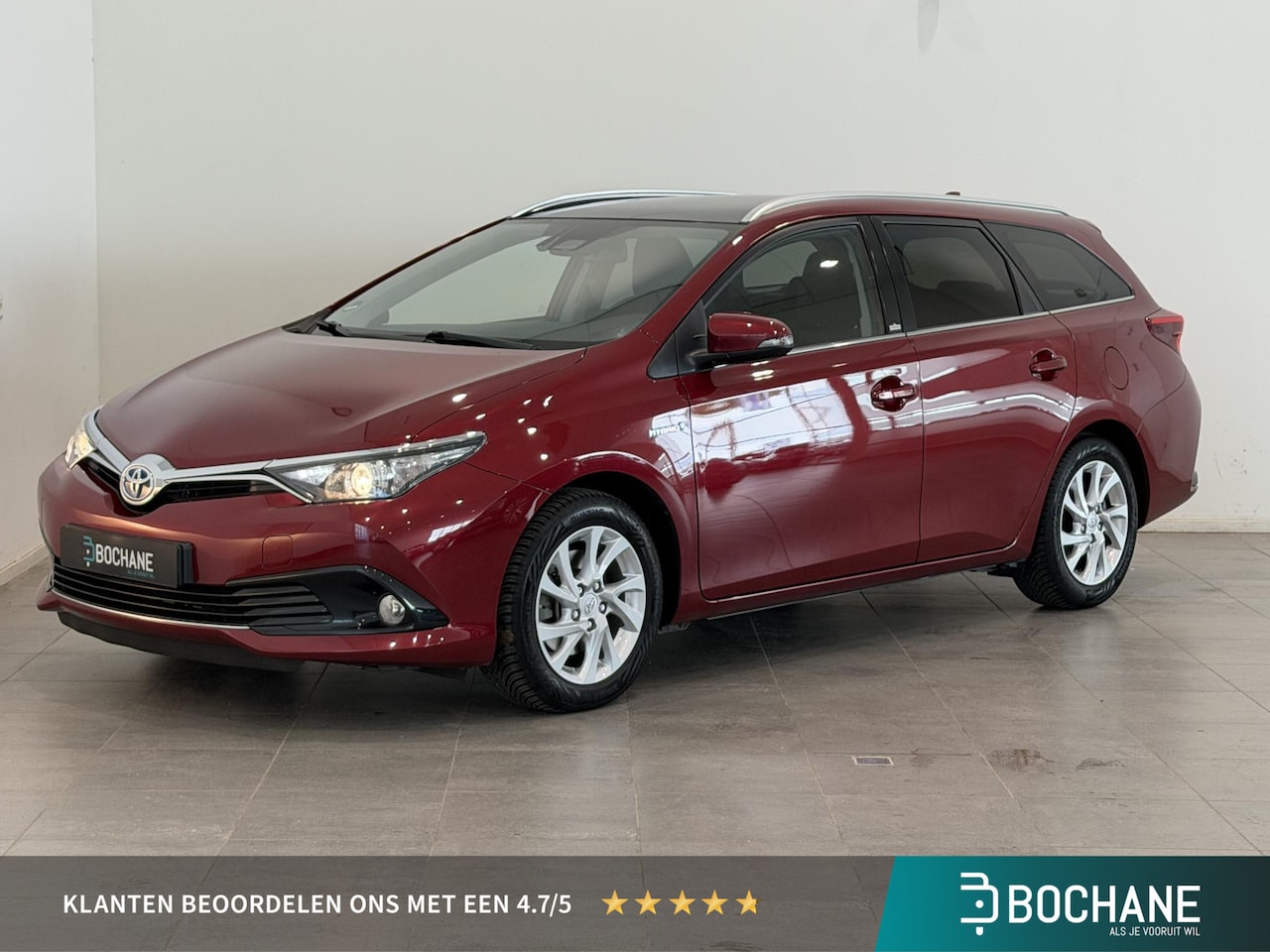 Toyota Auris Touring Sports - 1.8 Hybrid Business Pro | LED | Keyless | Climate Control | Cruise Control | Lichtmetalen - AutoWereld.nl