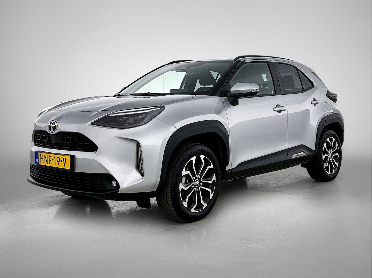 Toyota Yaris Cross - 1.5 Hybrid 115 First Edition | BTW Voertuig | Dealeronderhouden | Cruise control Adaptive - AutoWereld.nl