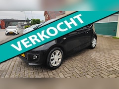 Volkswagen Up! - 1.0 cheer up BlueMotion Airco , stoelverwarming, Panoramadak