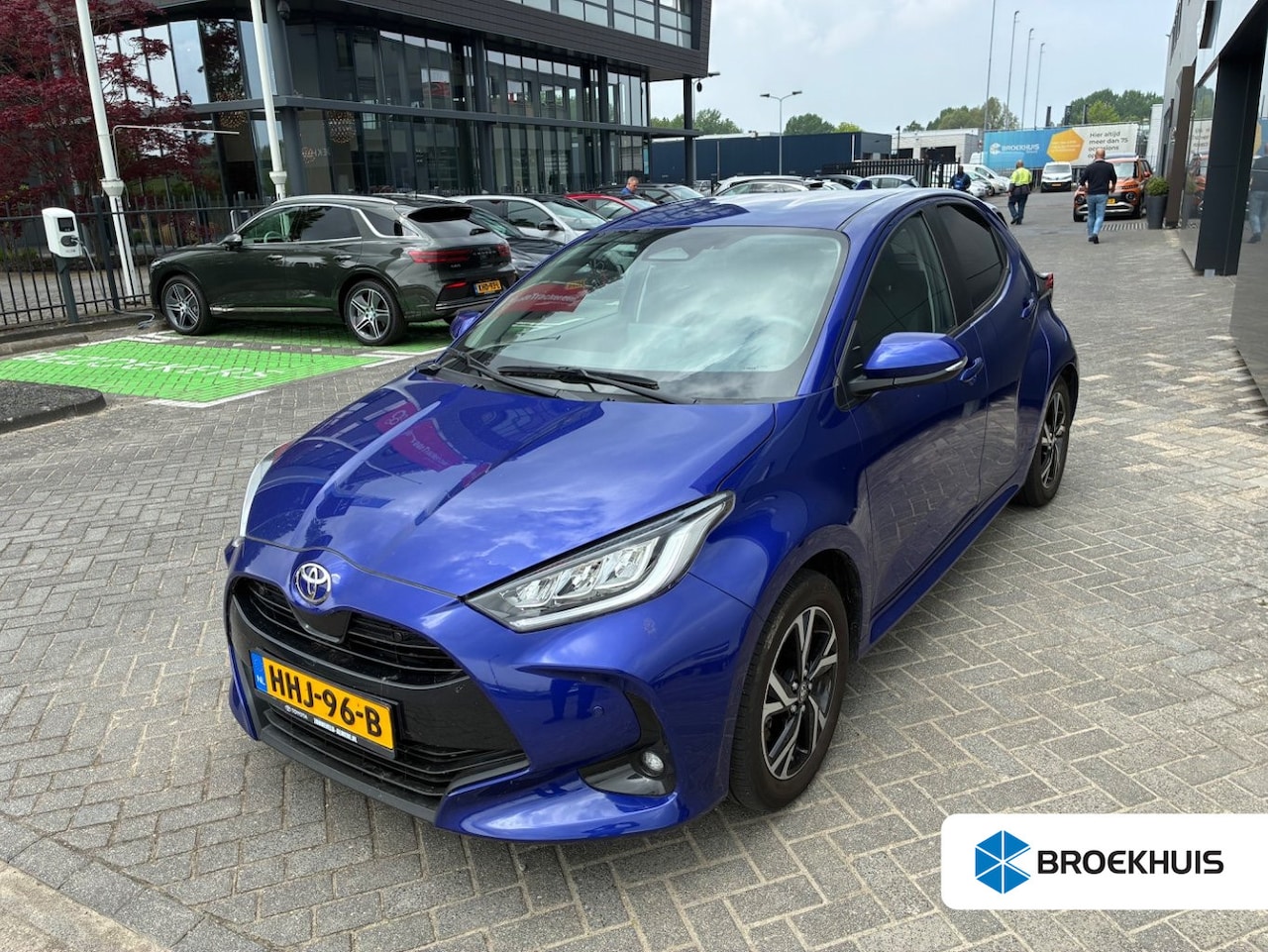 Toyota Yaris - 1.5 Hybrid 115pk First Edition | Camera | Carplay | Climate controle | Dodehoek detectie | - AutoWereld.nl