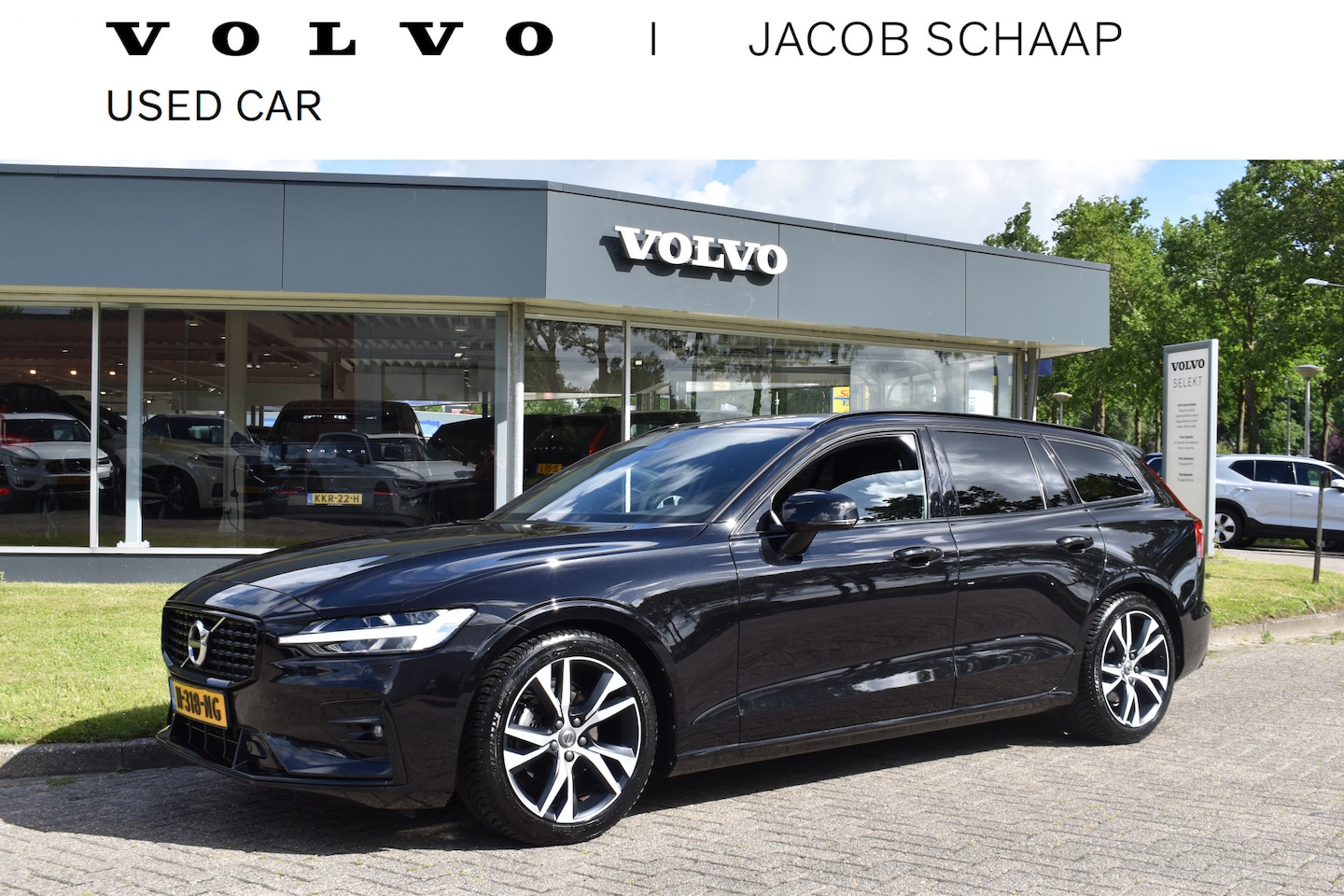 Volvo V60 - B4 211PK R-Design | BLIS | Trekhaak | PDC V+A | Camera Achter | Stoel Verwarm. - AutoWereld.nl