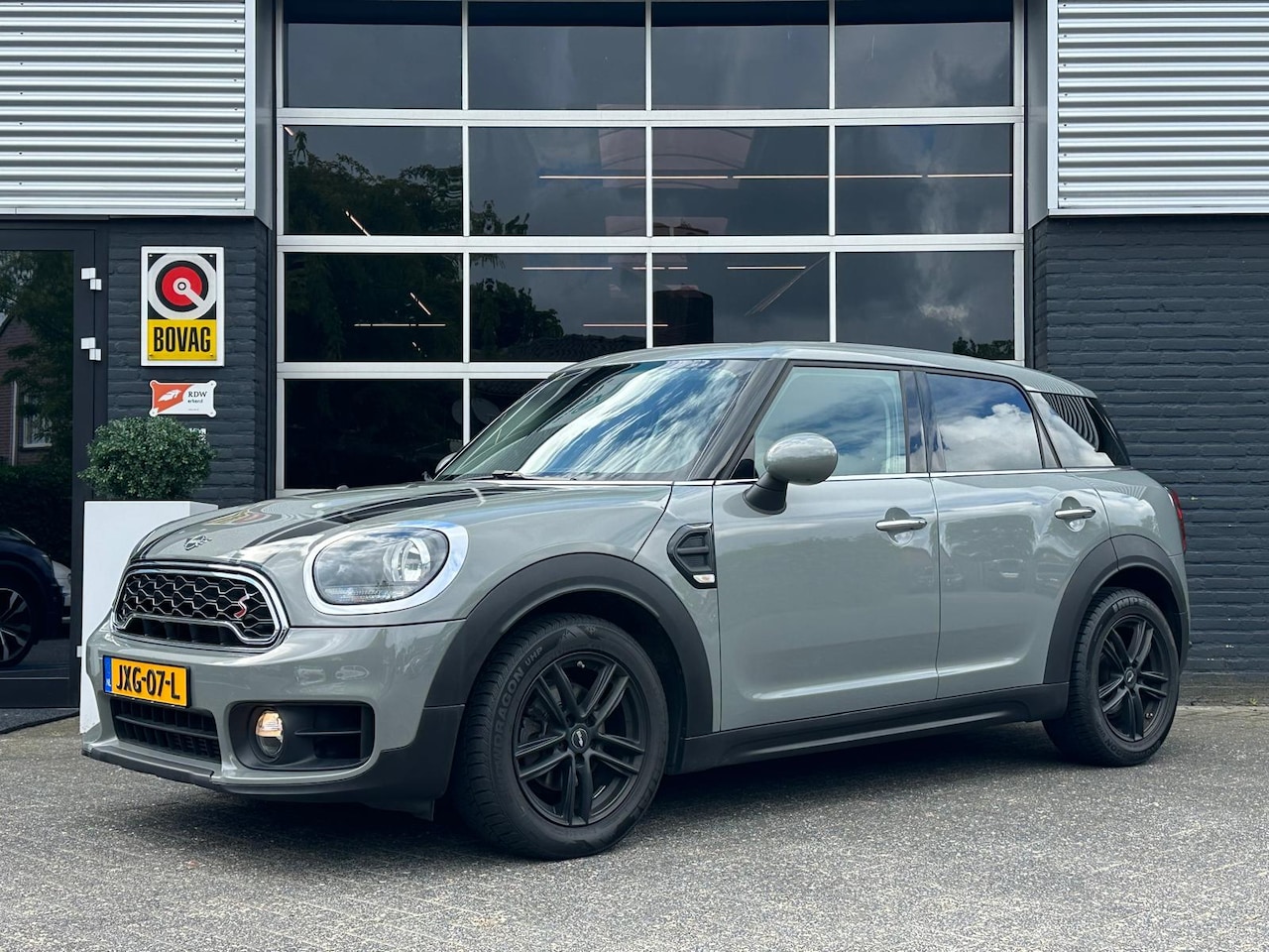 MINI Countryman - Mini 1.5 Pepper, Automaat, Airco, Bluetooth, Stoelverwarming, PDC, APK - AutoWereld.nl