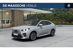 BMW iX2 - eDrive20 M Sport / Panoramadak / Trekhaak / M Sportstoelen / Parking Assistant Plus / Head