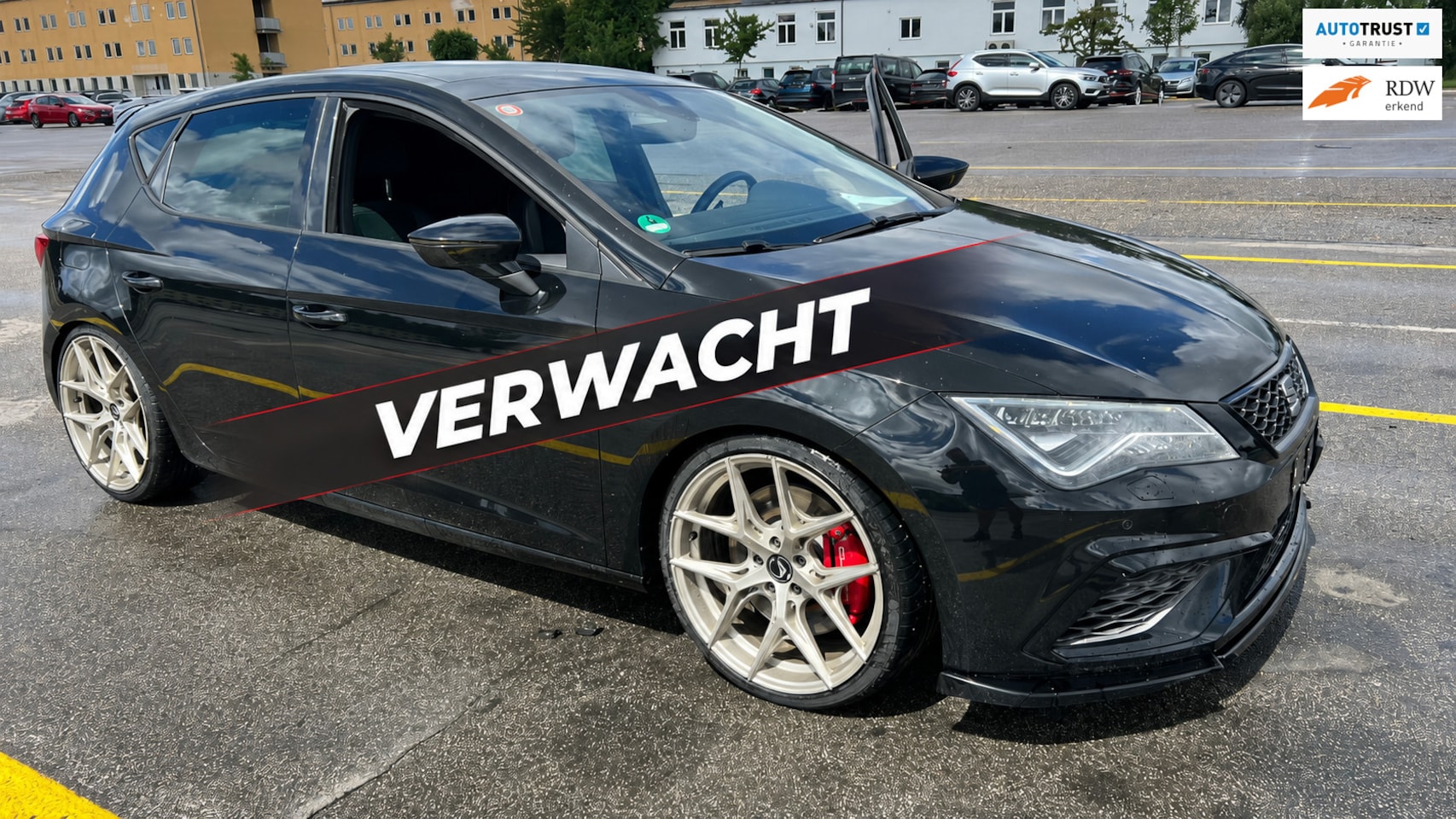 SEAT Leon - 2.0 TSI CUPRA 300 DSG Pano Leder KeyLess CarPlay DCC ACC Stoelver SeatSound - AutoWereld.nl