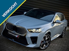 BMW iX2 - eDrive 67kWh M-SPORT PRO PANO|HUD|HK|360|MEMORY VOL