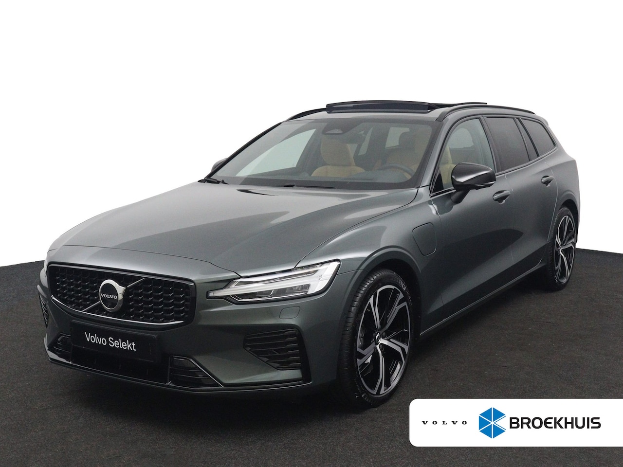 Volvo V60 - T6 Plug-in hybrid AWD Ultra Dark | Bowers&Wilkins | Massage | Stoelventilatie | 360 Camera - AutoWereld.nl