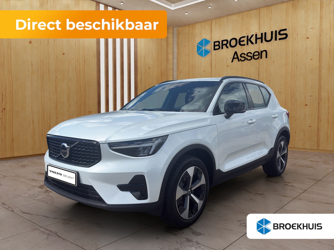 Volvo XC40 - 2.0 B4 Plus Dark | BLIS | Cruise control | Camera | Keyless start / entry | DAB | Trekhaa - AutoWereld.nl