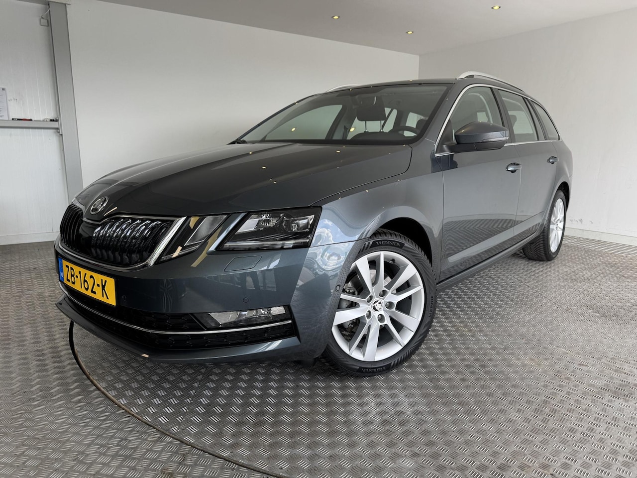 Skoda Octavia Combi - 1.5 TSI DSG Greentech Style Business / CARPLAY - AutoWereld.nl