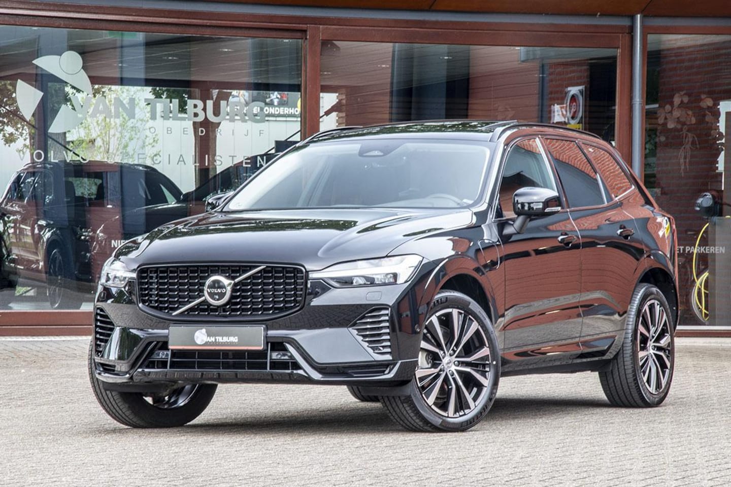 Volvo XC60 - 2.0 T6 PLUG-IN HYBRID AWD DARK - AutoWereld.nl