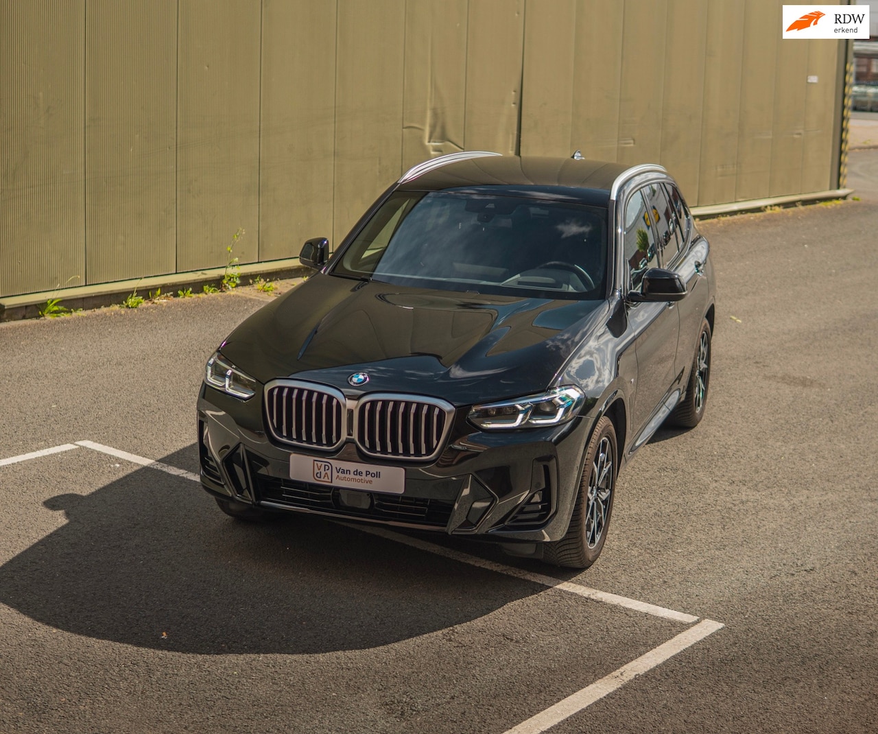 BMW X3 - XDrive20i High Executive M Sport / Laser LED / Camera/ Dealer onderhouden - AutoWereld.nl