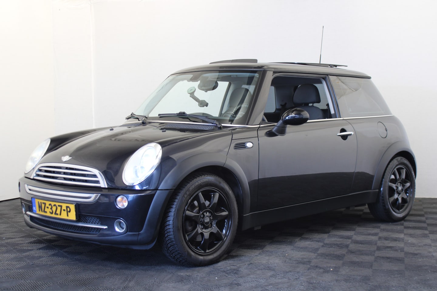 MINI 3-Deurs - 1.6 One D Anniversary |Pano| - AutoWereld.nl