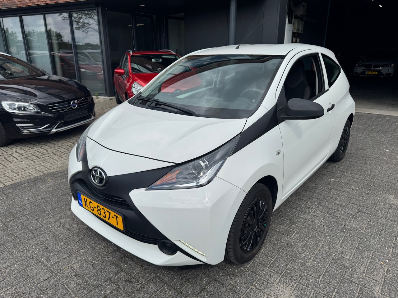 Toyota Aygo - 1.0 VVT-i x-now AIRCO CRUISE APK APRIL 2027 ORIG NL NAP - AutoWereld.nl