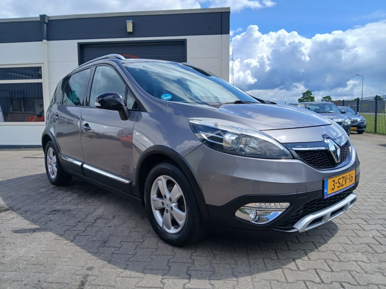 Renault Scénic Xmod - 1.2 TCe Bose/Dealer onderhouden/Apk 06-'27 - AutoWereld.nl