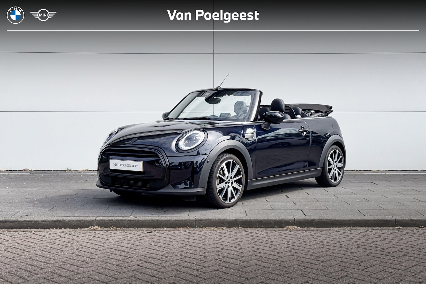MINI Cabrio - Cooper Sidewalk Edition Driving Assistant Plus | Comfort Acces - AutoWereld.nl