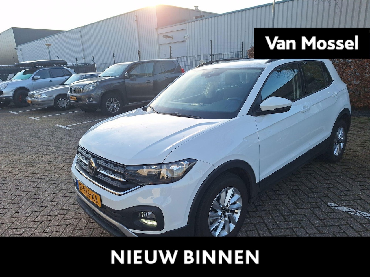 Volkswagen T-Cross - 1.0 TSI Life | 95 PK | Navi By Shop | Carplay | Airco | Camera | Digital Cockpit - AutoWereld.nl