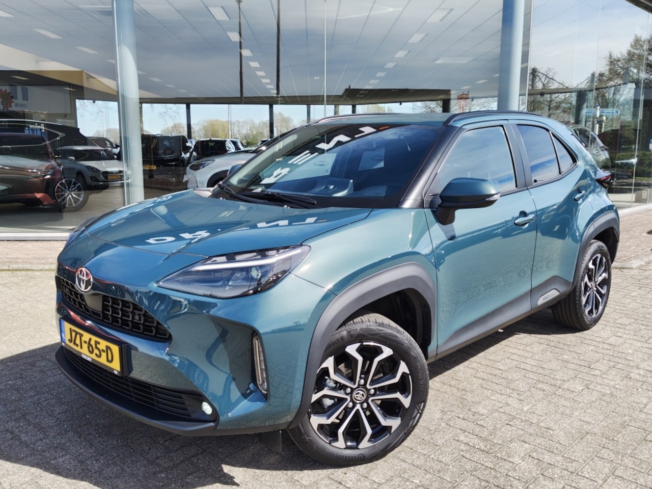 Toyota Yaris Cross - 1.5 Hybrid 130 Dynamic | Comfort Pack | Sensoren v/a | Stoelverw - AutoWereld.nl