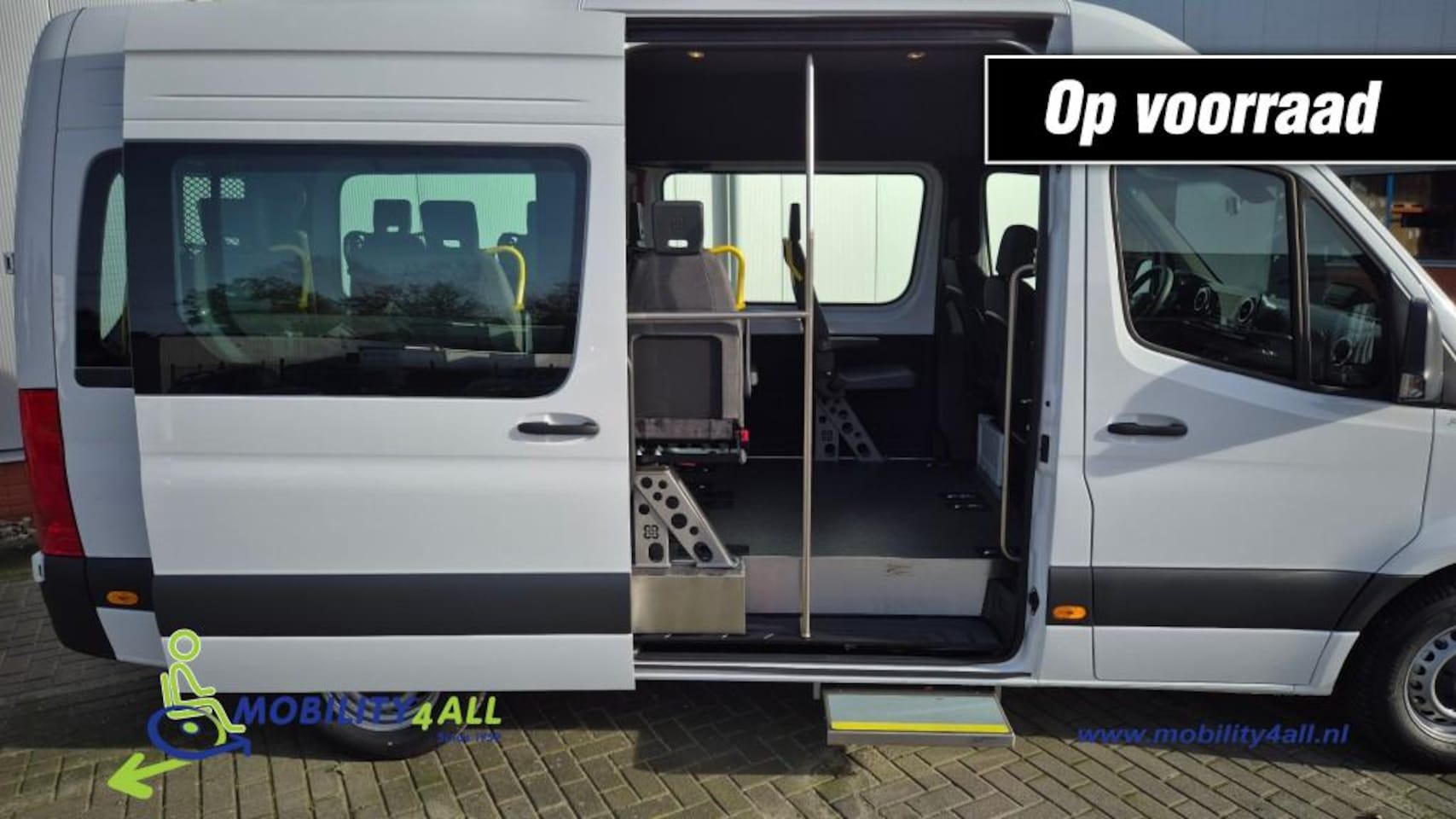 Mercedes-Benz Sprinter - VOORRAAD! Rolstoelbus met BFIT5 vloer systeem. - AutoWereld.nl