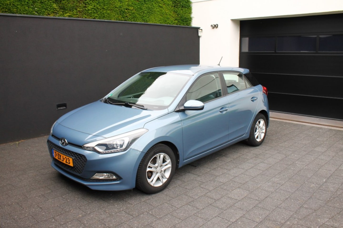 Hyundai i20 - 1.2 HP I-MOTION, PDC, Airco, Elektr. ramen, Bluetooth - AutoWereld.nl