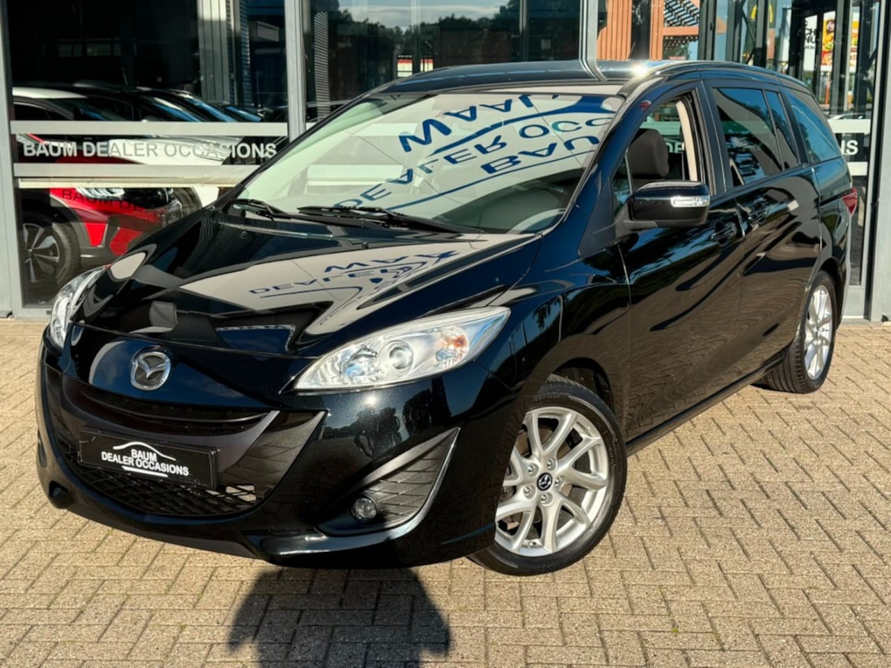 Mazda 5 - 2.0 EXECUTIVE AIRCO LMV PDC 7 ZITPLAATSEN STOELVW - AutoWereld.nl