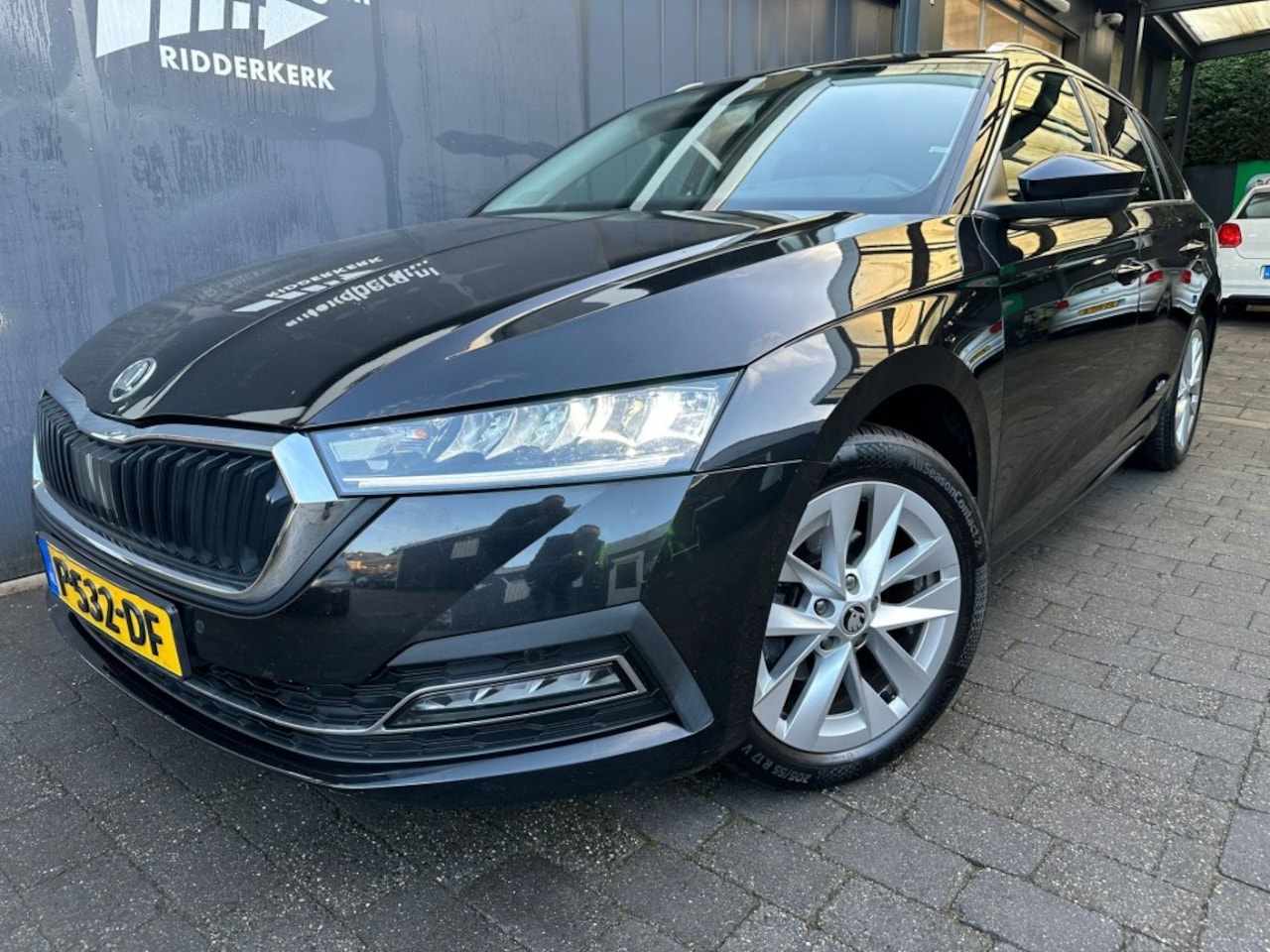 Skoda Octavia - 1.5 e-TSI Business Edition 1.5 E-TSI Business Edition - AutoWereld.nl