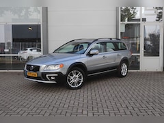 Volvo XC70 - 2.0 T5 245PK FWD NORDIC+ AUT/ORIG.NL/DEALERONDERH. /STANDKACHEL/SCHUIFDAK/18