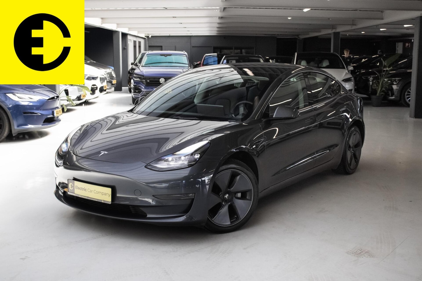 Tesla Model 3 - Long Range RWD Long Range AWD 75 kWh | Trekhaak | Warmtepomp | Incl.BTW - AutoWereld.nl