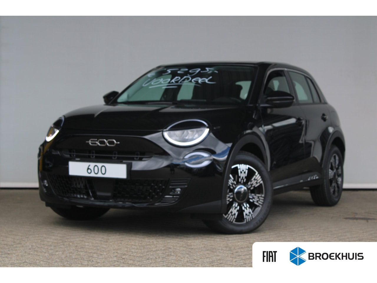 Fiat 600 - 1.2 Hybrid Urban 145pk VOORRAAD-ACTIE! 8 Jaar Garantie! | Navigatie by App | Cruise Contro - AutoWereld.nl