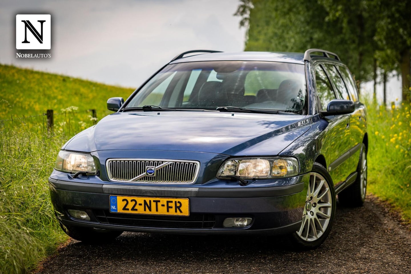 Volvo V70 - 2.5 T |Trekhaak |Leder |LM Velgen |210pk - AutoWereld.nl