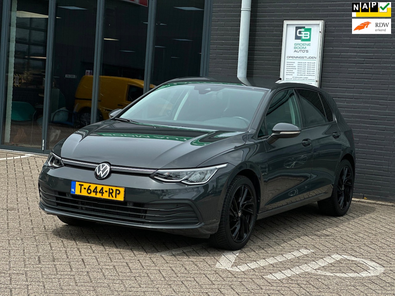 Volkswagen Golf - 1.0 TSI Life Business/sfeerverlichting/Carplay/Camera/NL-AUTO NAP!! - AutoWereld.nl