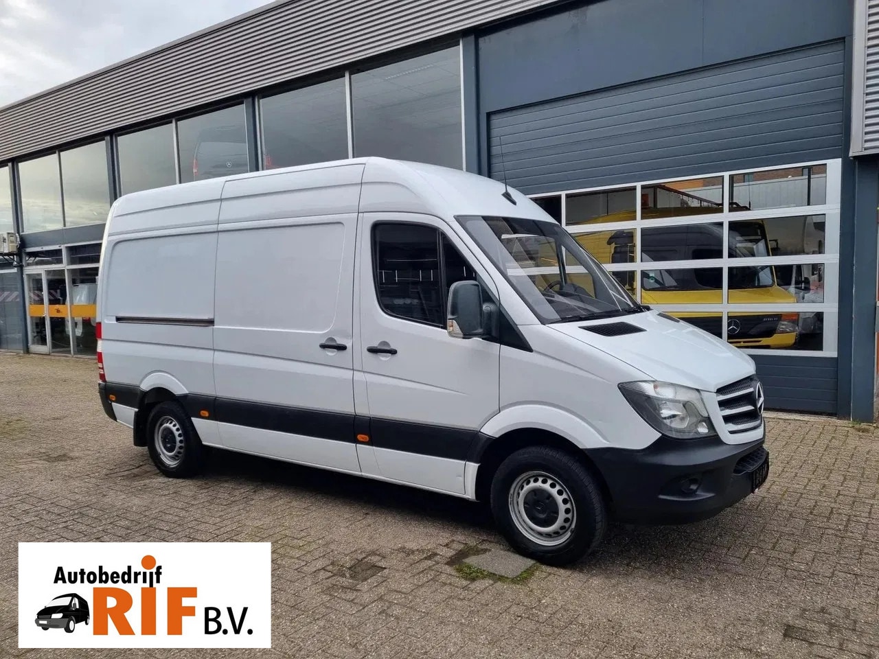 Mercedes-Benz Sprinter - 314 CDI/ L2H2/ Aut./ Airco/ Camera/ Navi - AutoWereld.nl