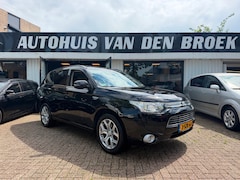 Mitsubishi Outlander - 2.0 PHEV|NAP|Pano|Navi|Cruise|Xenon|Leder|Trekh|Lmv|