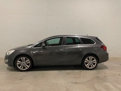 Opel Astra Sports Tourer - 1.6 Turbo Cosmo Navi Stoelverw Stuurverw Trekh