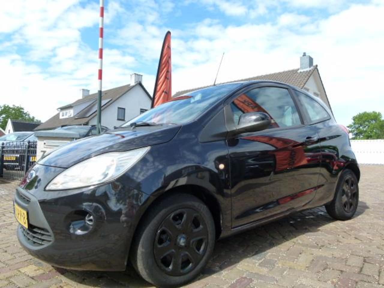 Ford Ka - 1.2 Cool&Sound, AIRCO, CV AFSTAND, EL. RAMEN - AutoWereld.nl
