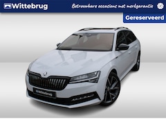 Skoda Superb Combi - 1.4 TSI iV 218pk Sportline DSG Automaat / Panorama schuifdak / LM 19 inch / 360 camera / N