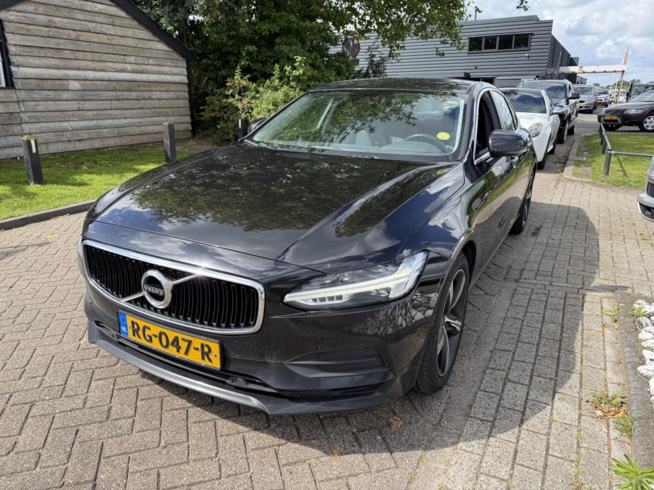 Volvo S90 - 2.0 D3 Momentum 2017 Zwart Automaat Diesel - AutoWereld.nl