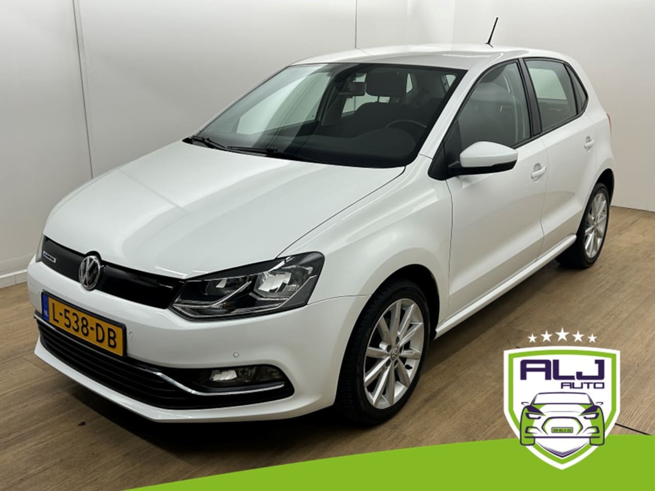 Volkswagen Polo - Occasion 1.2 TSI Highline Bluemotion | Wit | Tweedehands Volkswagen Polo | Carplay | Stoel - AutoWereld.nl