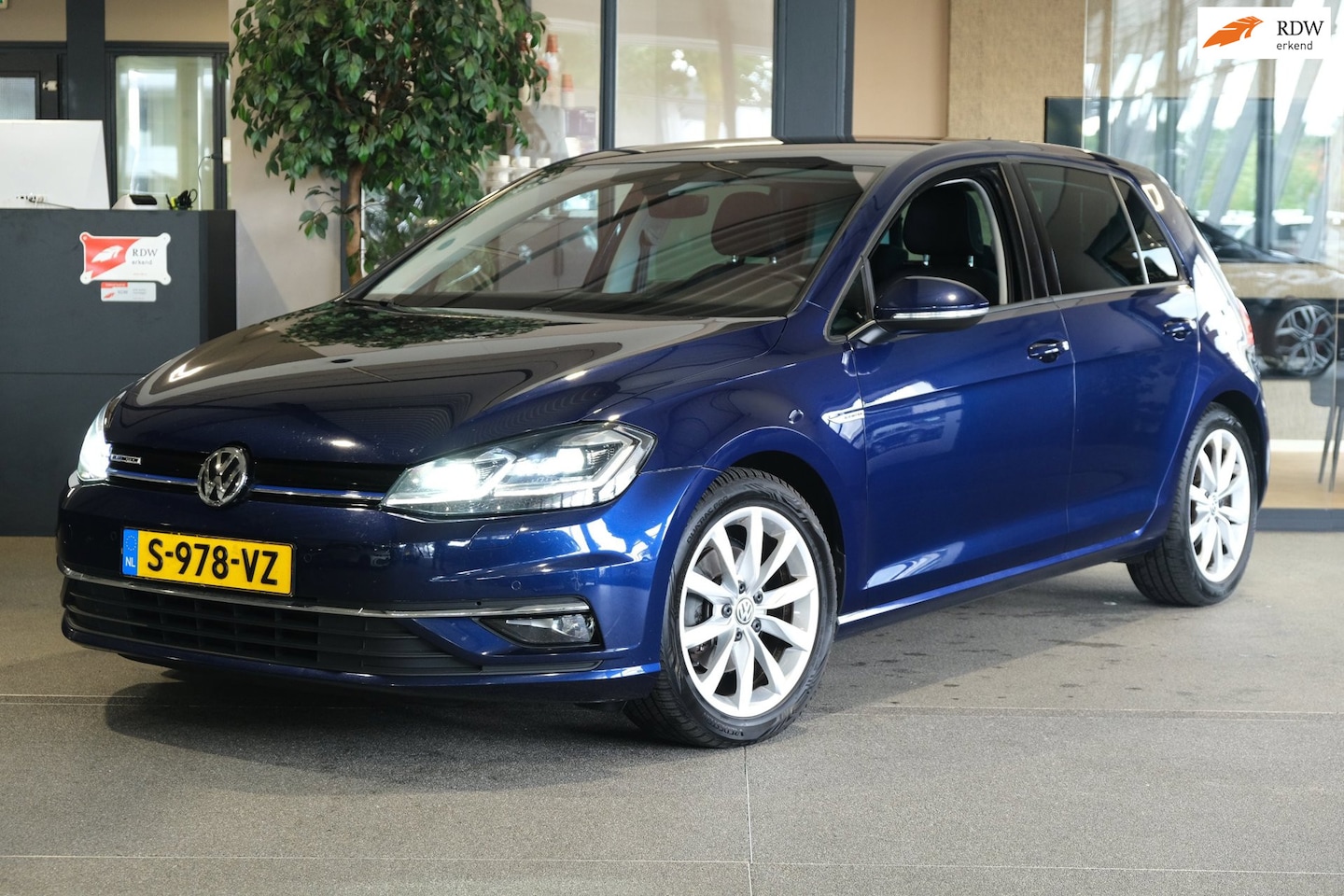 Volkswagen Golf - 1.5 TSI Highline DSG Navi Acc Led Pdc Apple - AutoWereld.nl