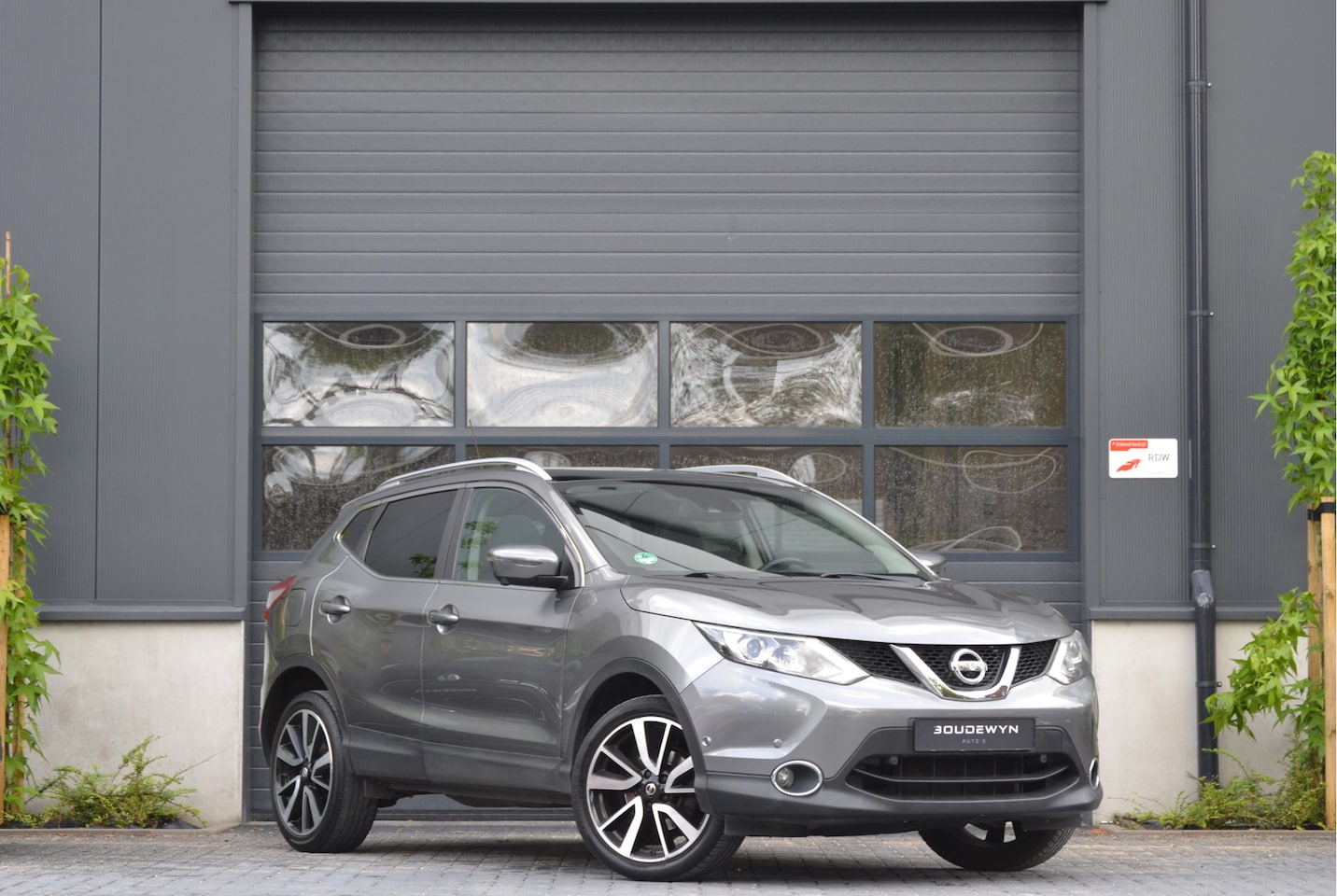 Nissan Qashqai - 1.2 Tekna Stoelverwarming | Rondom zicht camera | Voorruitverwarming - AutoWereld.nl