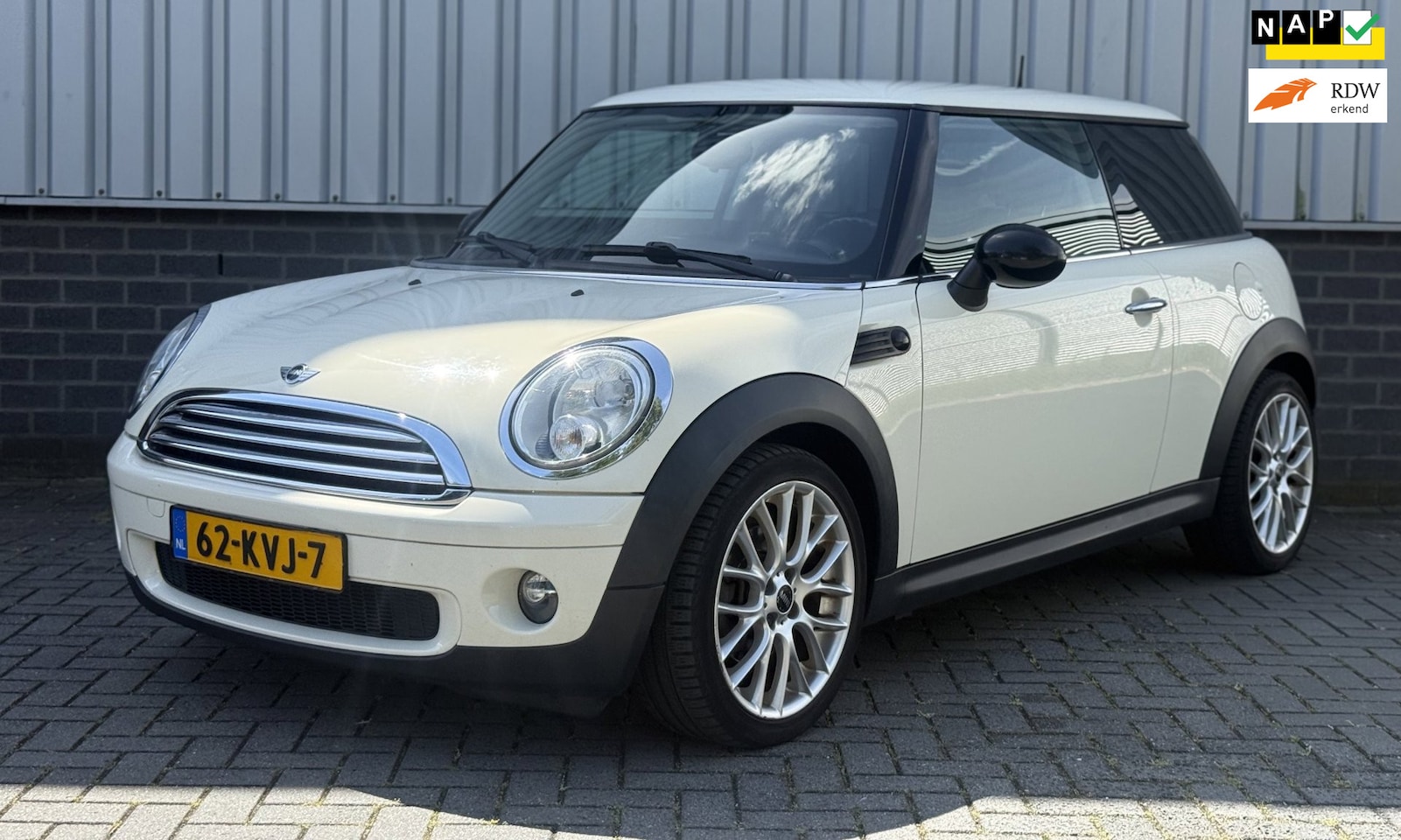 MINI 3-Deurs - 1.4 One Business Line |Airco|CruiseCtrl|Start/Stop| - AutoWereld.nl
