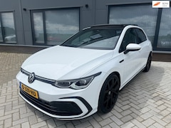Volkswagen Golf - 1.5 eTSI R-Line|150pk|Pano|IQ led|19inch|Sfeerverlichting|Dode hoek|ACC|