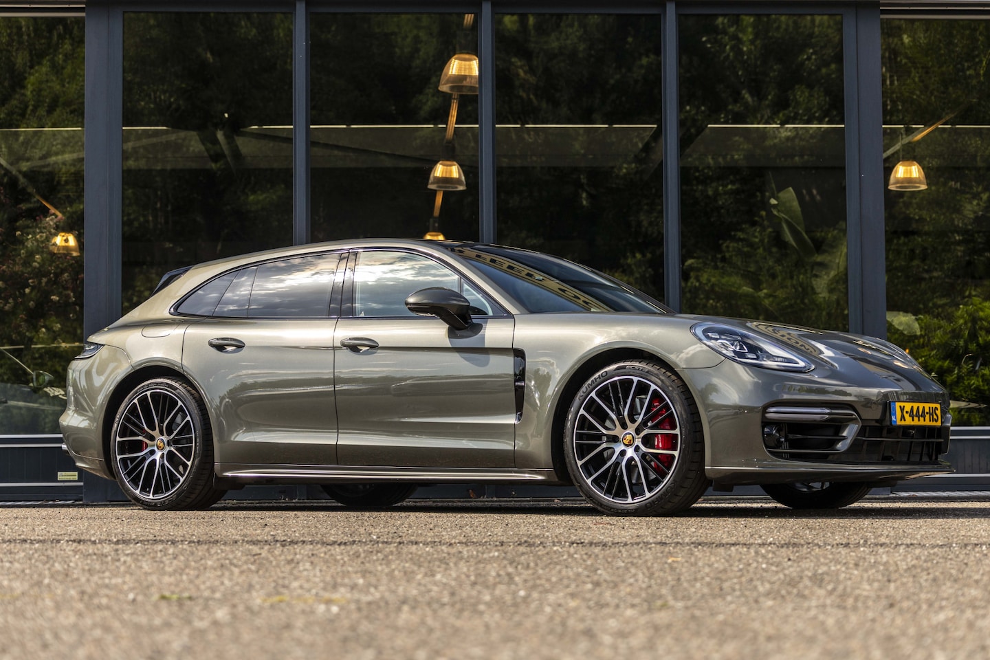 Porsche Panamera Sport Turismo - 2.9 4 E-Hybrid Platinum Edition 2.9 4 E-Hybrid Platinum Edition - AutoWereld.nl